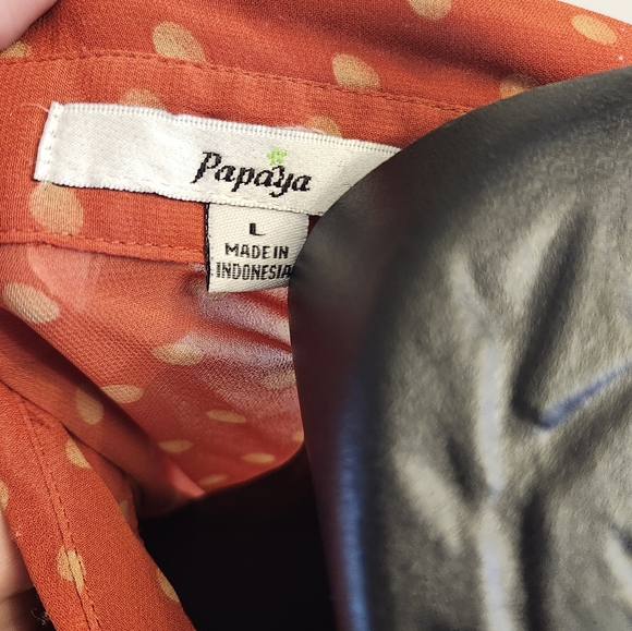 Papaya- red polka dot sleeveless blouse - Picture 4 of 4